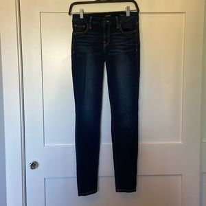 GUESS Power Curvy Mid-Rise Jeans - Size 27 (S equivalent)